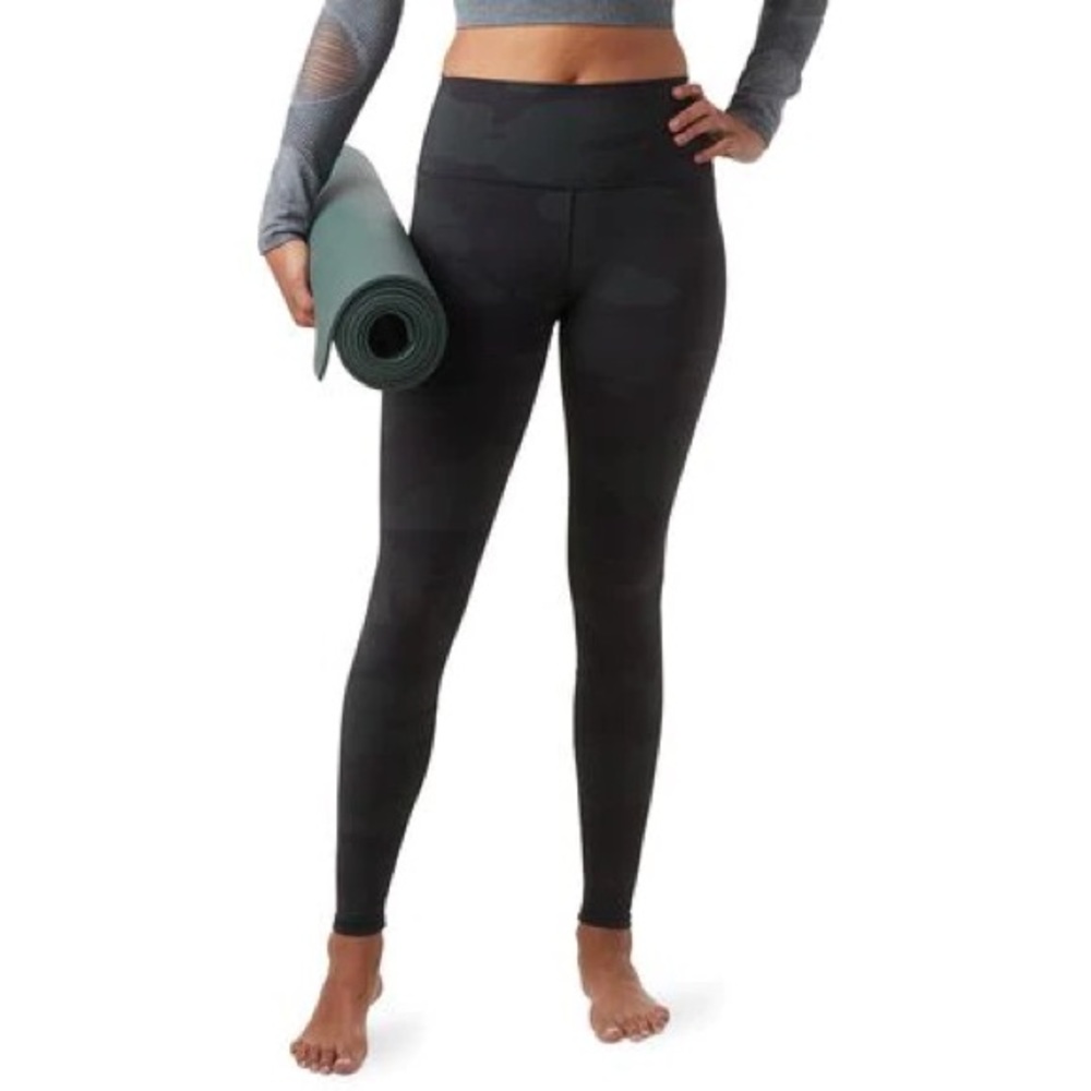 Alo Yoga Camo Leggings